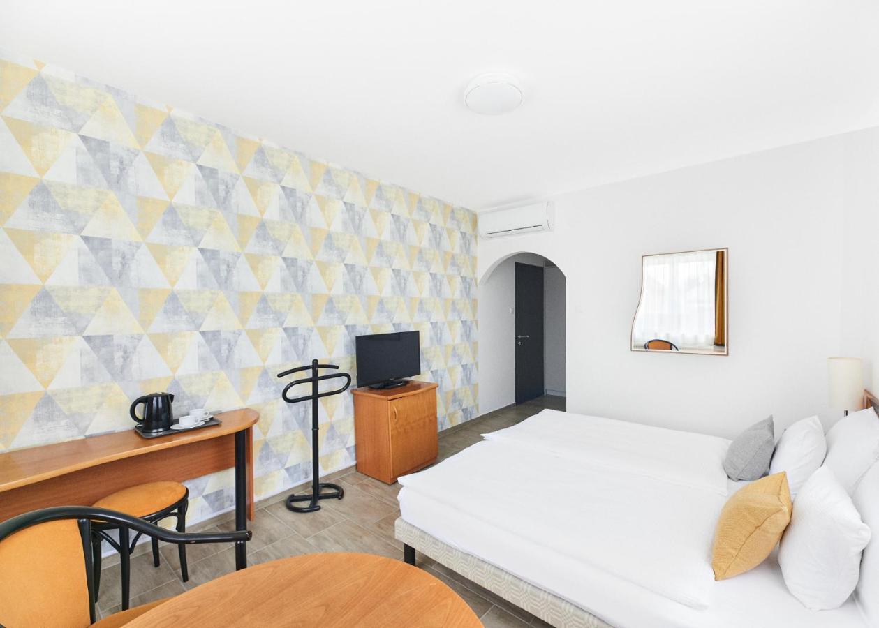 Gyenesdiás Lorelei Pension Adults Only المظهر الخارجي الصورة